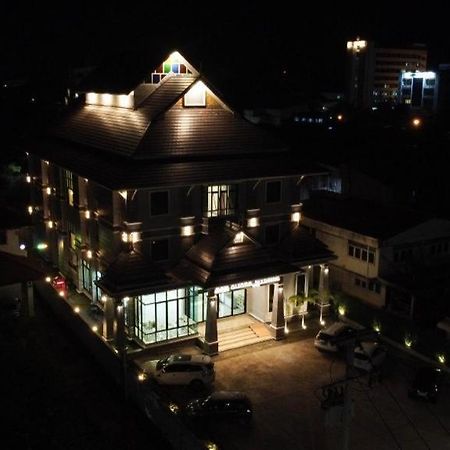 Aiyara Riverine Hotel, นครพนม ภายนอก รูปภาพ