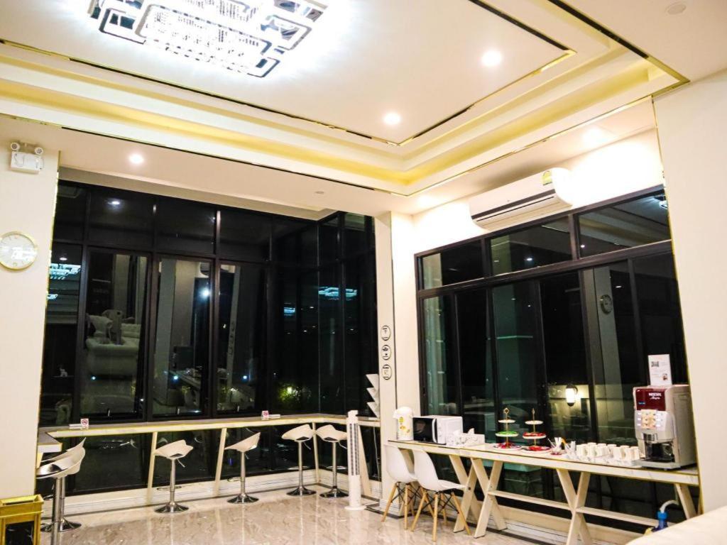 Aiyara Riverine Hotel, นครพนม ภายนอก รูปภาพ