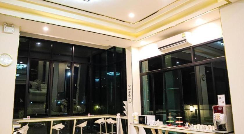Aiyara Riverine Hotel, นครพนม ภายนอก รูปภาพ